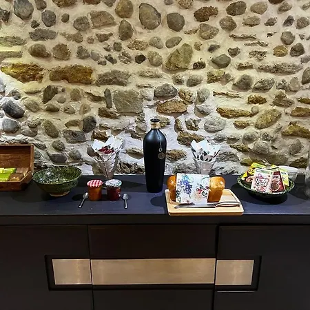 Sci Les Remparts De Mirepoix Couette-café *