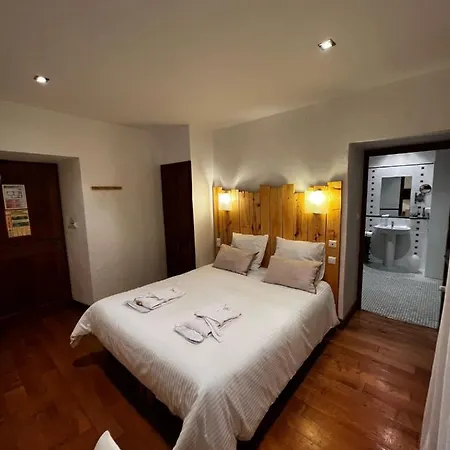 Sci Les Remparts De Mirepoix Bed & Breakfast *